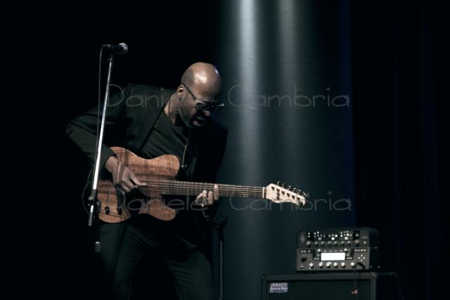 Lionel Loueke (8)